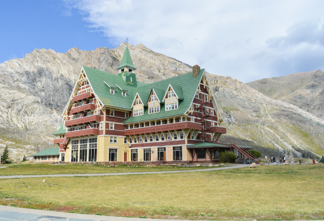 The Prince of Wales Hotel is a Victorian-era hotel with bespoke art, ornate architecture, a Secret Garden Spa, and an award-winning Noble Restaurant.