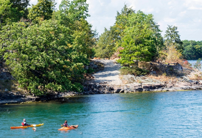 Sheltered waters and easy access make 1000 Islands National Park, one of the best places to kayak in Ontario Sheltered waters and easy access make 1000 Islands National Park, one of the best places to kayak in Ontario