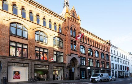 Canadian Embassies and Consulates: Roles, Functions, and What Visa Applicants Should Know