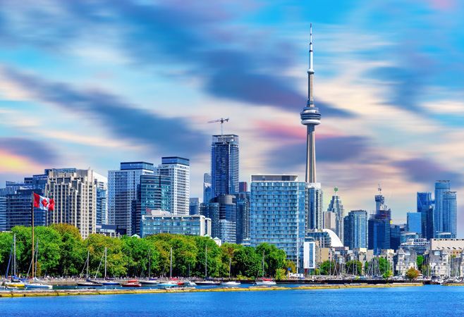 Australian citizens travelling to Canada for tourism for a period of up to six months can enter visa-free under the Electronic Travel Authorization (eTA) program.