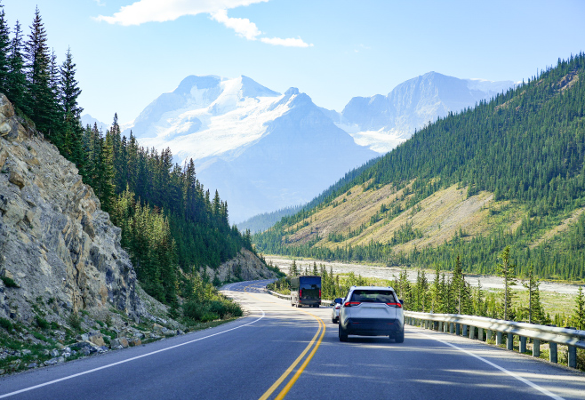 Maligne Lake can easily be reached by car Maligne Lake can easily be reached by car