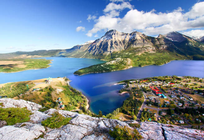 Public transportation options are limited, so it is recommended to access the park with a car