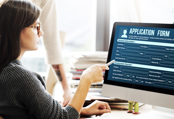 When submitting an online application, foreign citizens must sign in to their Immigration, Refugees and Citizenship Canada (IRCC) Portal account, or create a new one.