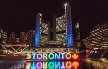 Finding Your Perfect Stay: Exploring the Top 15 Hotels in Toronto for a Seamless Trip