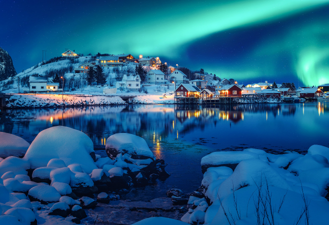 Perfect for couples to watch the northern lights from bed & enjoy a trip of a lifetime.