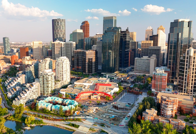 Western culture meets cosmopolitan in Calgary, Alberta, a fun-loving city of skyscrapers and urban cowboys on the doorstep of the Rockies.
