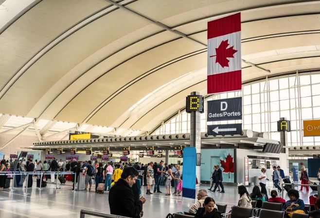 ArriveCAN is a digital tool that travelers can submit Advance CBSA Declaration