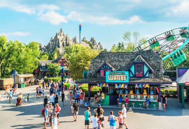 The amusement park features more than 200 attractions including 18 roller coasters, two children's areas, and Splash Works, the 20-acre water park.