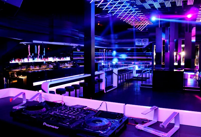 Celebrities is Vancouver's iconic nightlife spot, hosting top DJs and events since the 1980s Celebrities is Vancouver's iconic nightlife spot, hosting top DJs and events since the 1980s
