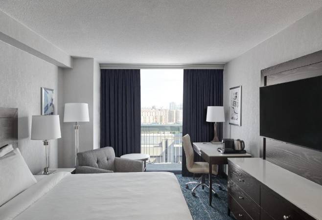 Discover the perfect blend of comfort, convenience, and exceptional service at Chelsea Hotel Toronto Discover the perfect blend of comfort, convenience, and exceptional service at Chelsea Hotel Toronto