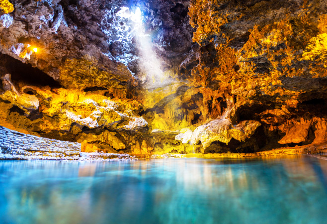 Canada has beautiful mountains and canyons, so it makes sense that there are a variety of caves and tunnels to explore