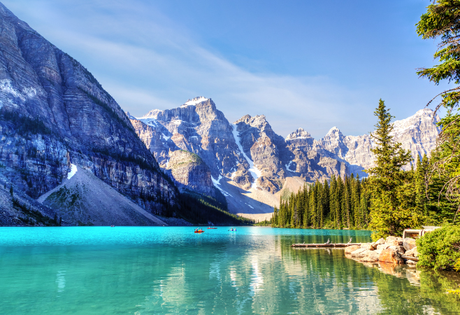 The best time to visit these lakes in Alberta is dependent upon the type of experience you like The best time to visit these lakes in Alberta is dependent upon the type of experience you like