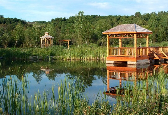 This park offers all of nature's wonders, the marsh, as well as its fauna and flora, in a beautiful setting