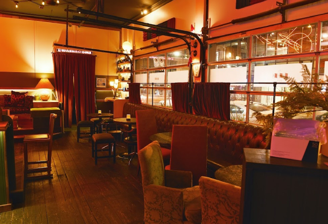 515 Bar stands out as a haven for craft cocktails and beer enthusiasts 515 Bar stands out as a haven for craft cocktails and beer enthusiasts