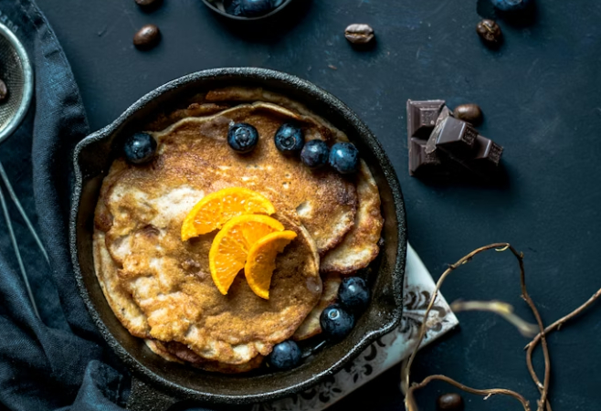 The café offers Middle Eastern-inspired dishes and desserts, such as the Persian Omelette with house-made tomato sauce and the Bazar Breakfast Platter for two The café offers Middle Eastern-inspired dishes and desserts, such as the Persian Omelette with house-made tomato sauce and the Bazar Breakfast Platter for two