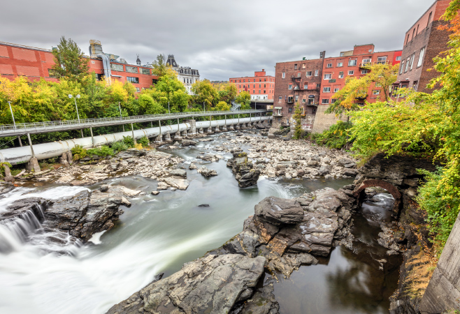 Sherbrooke, with its irregular vales and plateau landscape, is Quebec’s sixth largest city and the main urban centre of the Eastern Townships.