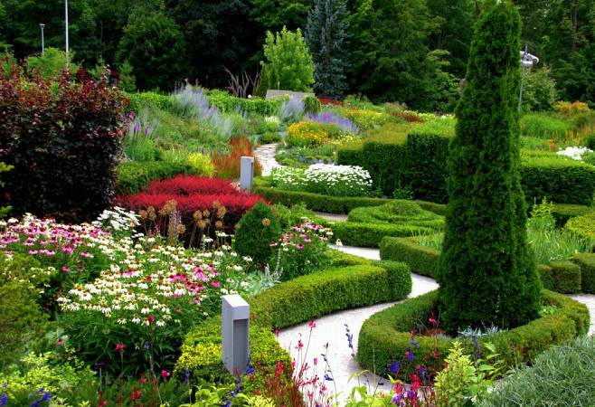 Toronto Botanical Gardens is a stunning oasis of natural beauty and horticultural excellence