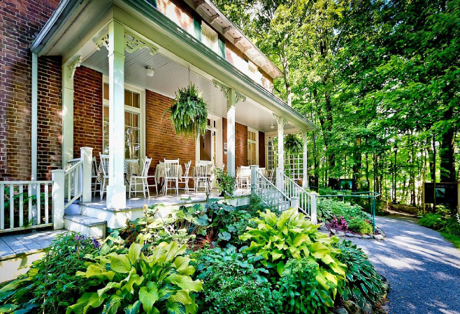 The Uplands Cultural and Heritage Centre is a historic house museum in Sherbrooke that showcases local art, history, and English-speaking heritage of the Eastern Townships.
