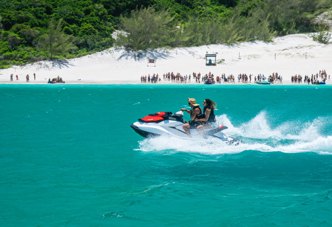 Wasaga Watersports offers a variety of water activities, including jet skiing, kayaking, and paddle boating.
