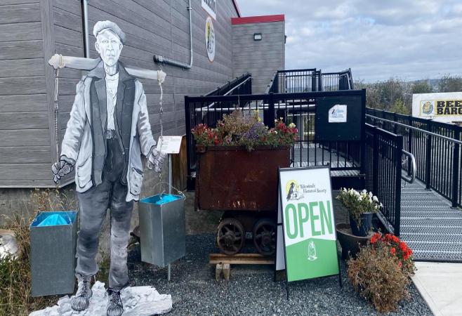 The Yellowknife Historical Society preserves Yellowknife's heritage, promotes understanding of its history, and has a museum located by the Giant Mine Site